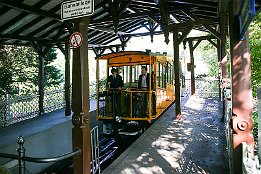 IMG_3952 Nerobergbahn - Deutschlands aelteste und einzige mit Wasserballast angetriebene Standseilbahn