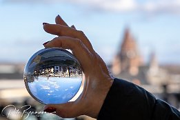 IR6_03672 Der Dom in oder durch die Kugel (Lensball) gesehen. Der Hohe Dom St. Martin zu Mainz, genannt Mainzer Dom, ist die Kathedrale der rmisch-katholischen Dizese...